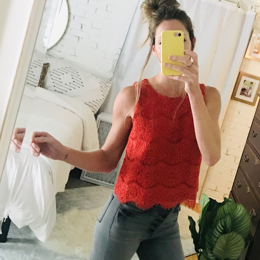 🌹Monteau red/rust slightly cropped lace blouse🌹